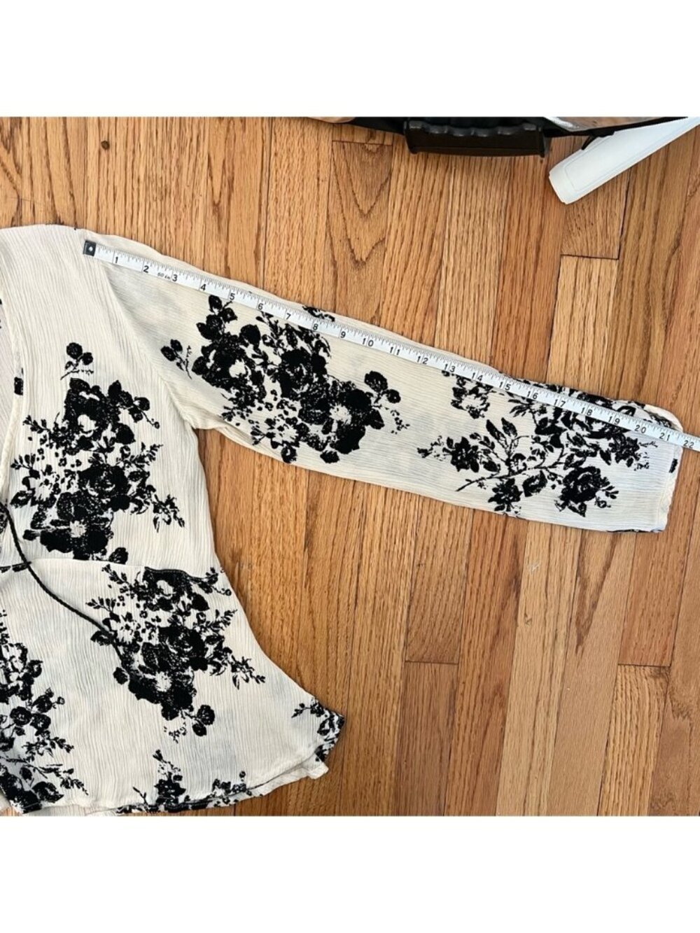 Anthropologie Lovestitch Black Cream Floral Top Sz M Boho Coquette Flowy Cotton - Picture 12 of 14